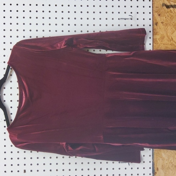 Listicle NWT red textured dress - Picture 6 of 7